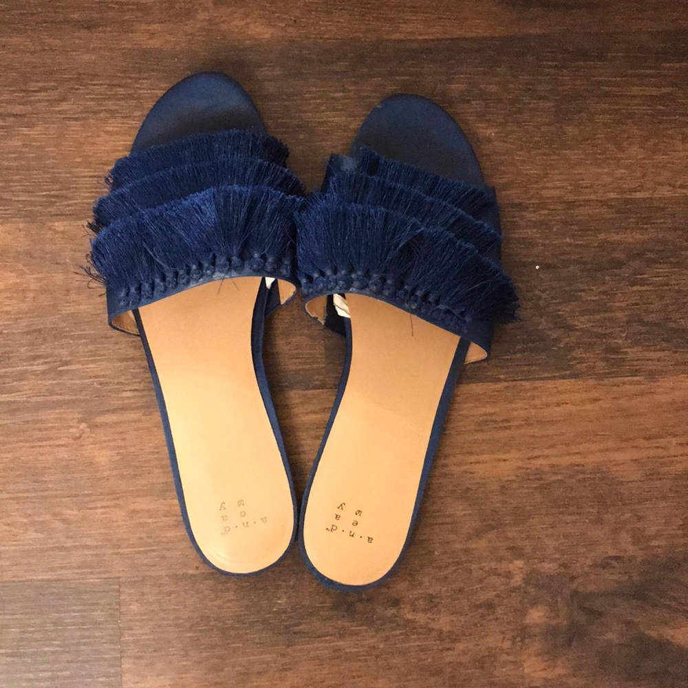 Tassel sandals